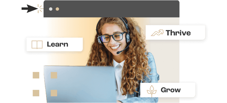 chica trabajando con auriculares y ordenador