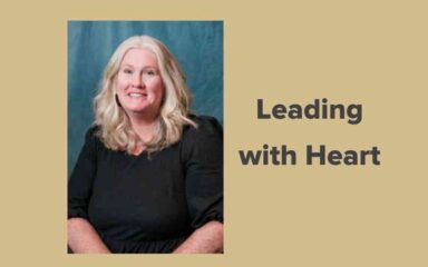 Conoce a Jennifer Overholt-Mau